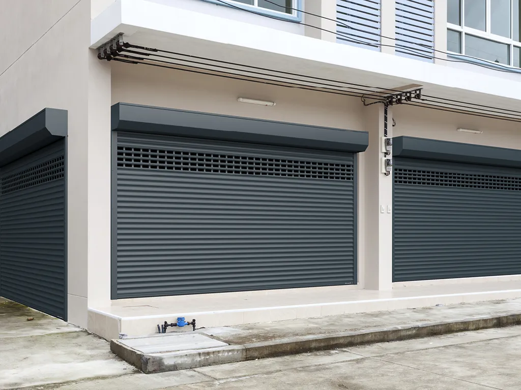 Showcase roller shutters (burglary-resistant) made of single-wall extruded profile RHE56M / RHE56GM by DoorHan - view 2